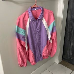 Women’s 80’s pink windbreaker size medium!